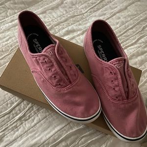 Sperry/ Slip on Casual Sneakers